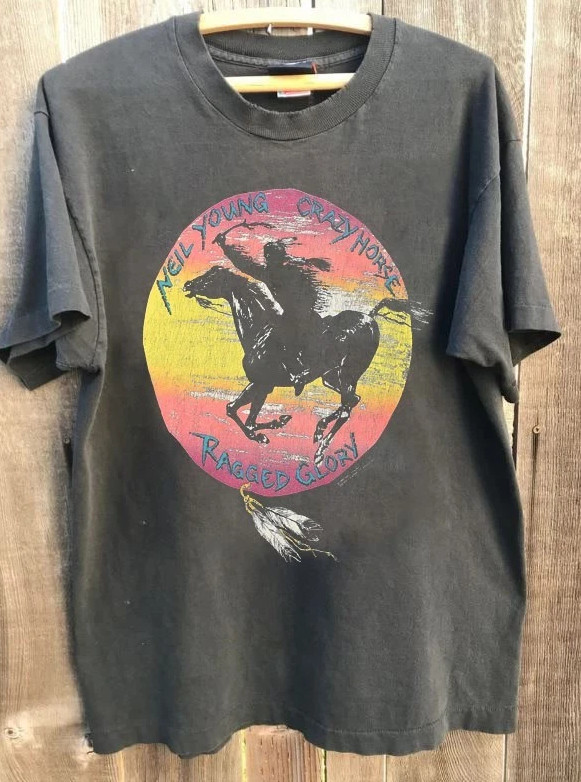Neil Young & Crazy Horse 90s Classic Rock Vintage Music Fan T-Shirt