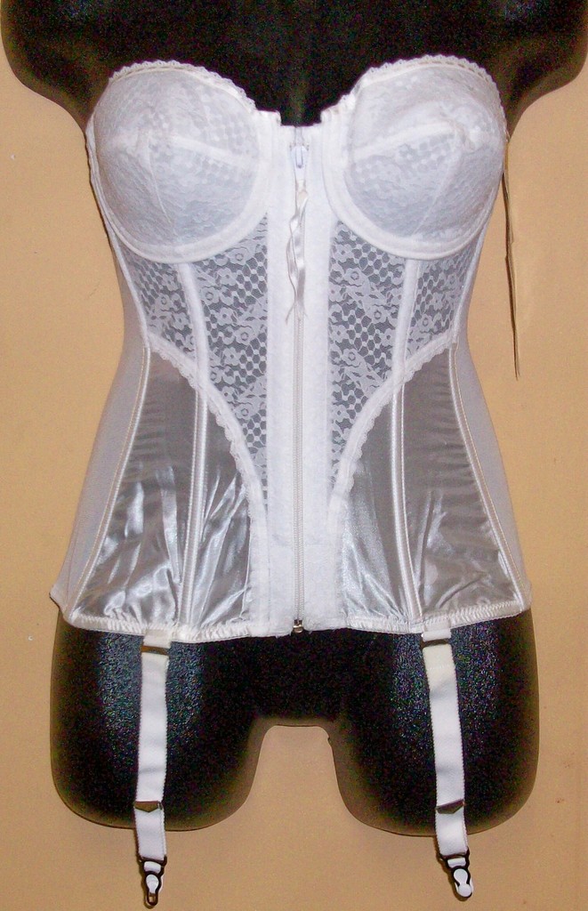 NWT Vintage old stock 1980s LADY MARLENE White CORSET with GARTER BELT Sz- 38 C