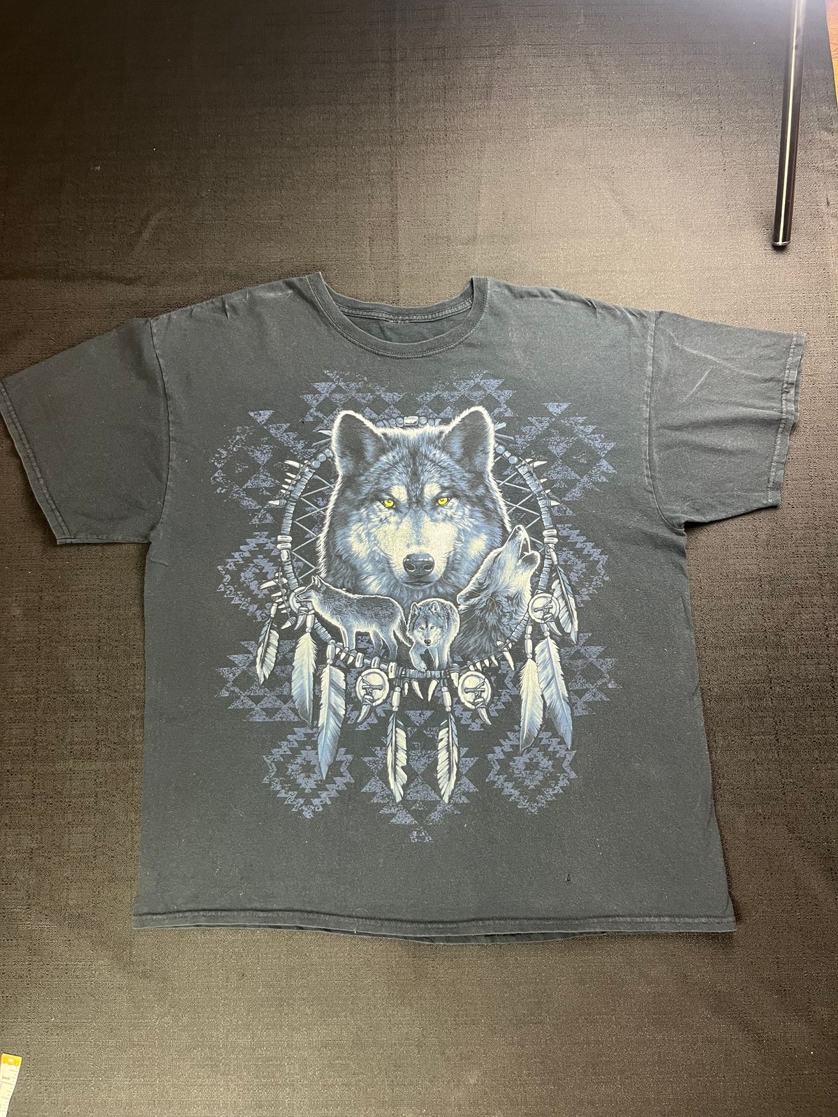 Vintage Wolf Dreamcatcher Graphic T-Shirt Short Sleeve Black
