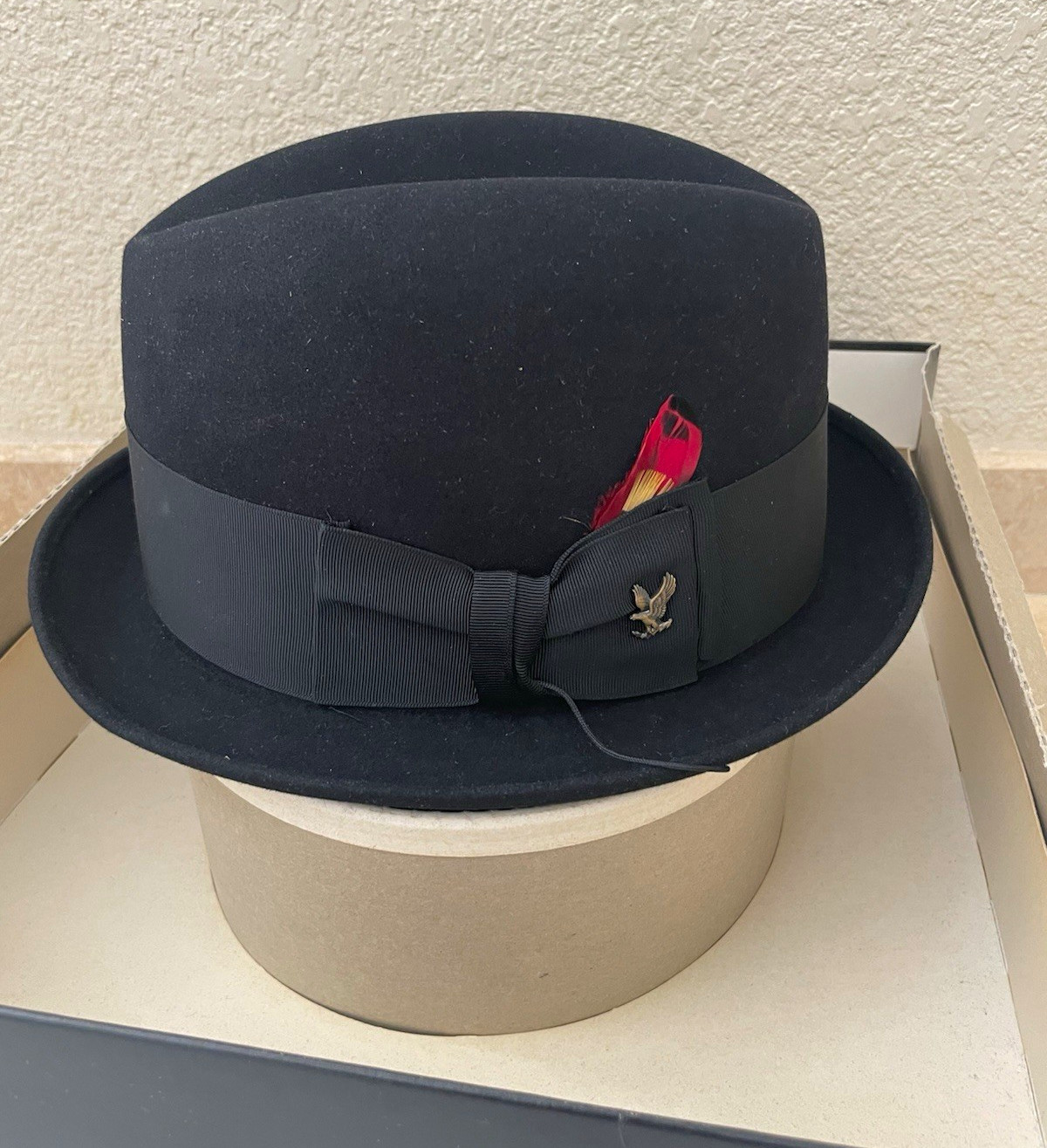 Vintage CHAMP Duncan Black Felt Fedora Hat 6 3/4 Feather Pin Original Box