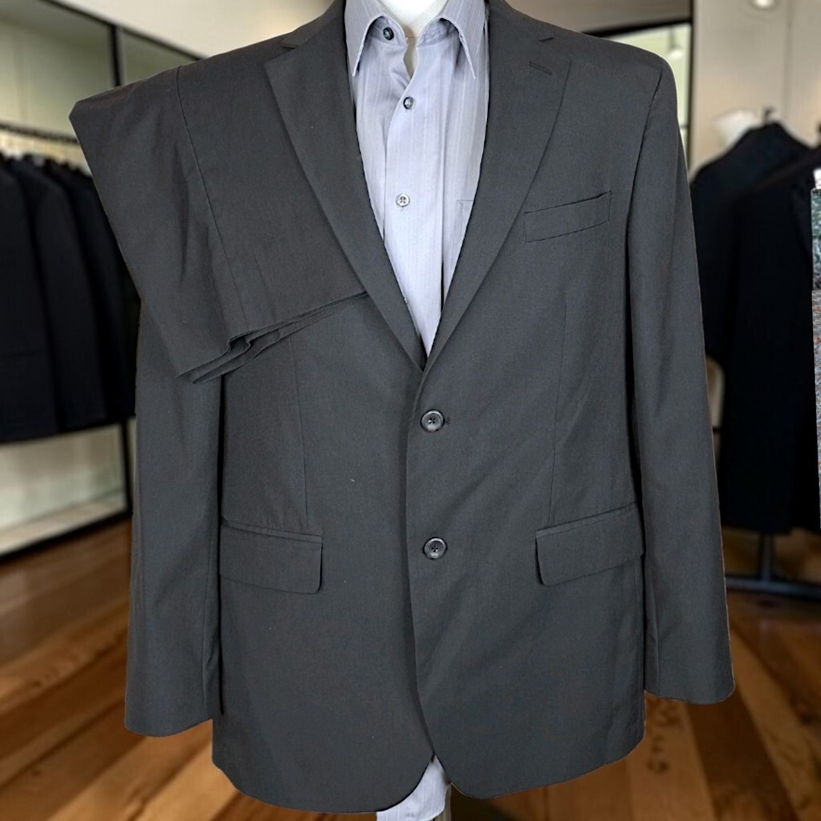 Geoffrey Beene Suit 2 Piece Mens 42R 34X30 Charcoal India Single Vented