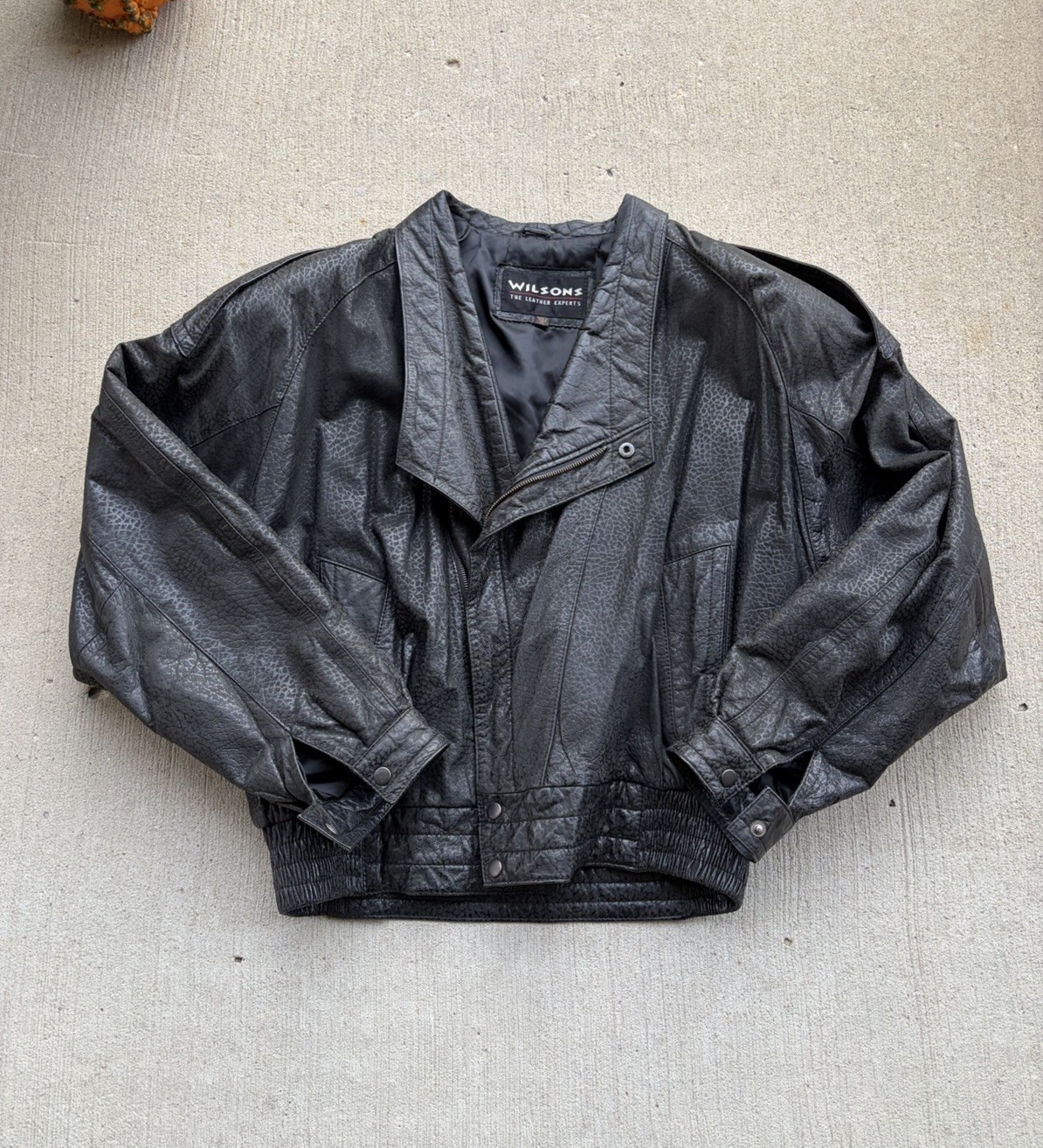 VTG Wilson’s Genuine Leather Black Bomber Jacket Thinsulate Interior Size XL