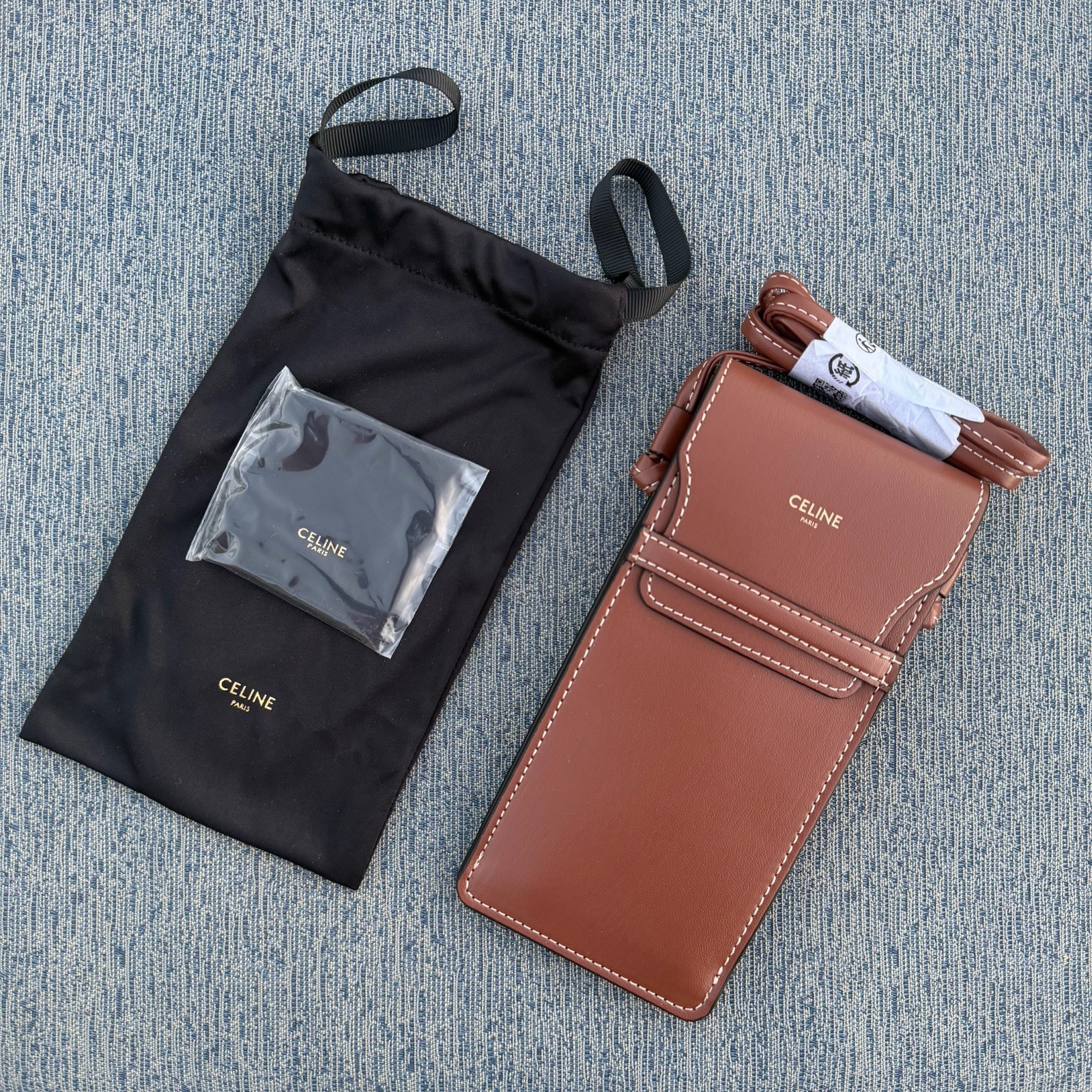 New Authentic Celine Paris Leather Eyewear Phone Crossbody Case Sunglasses Purse