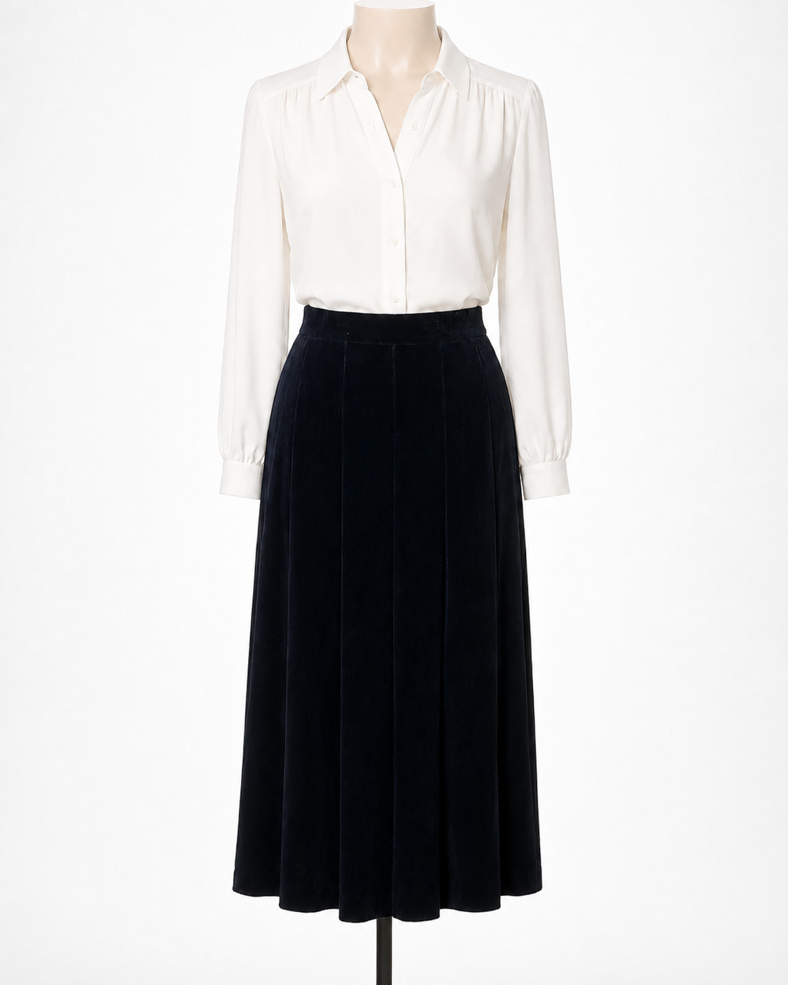 Vintage 1980\'s Evan Picone Silk Velvet Skirt Pleated Maxi in Black Navy Size 10