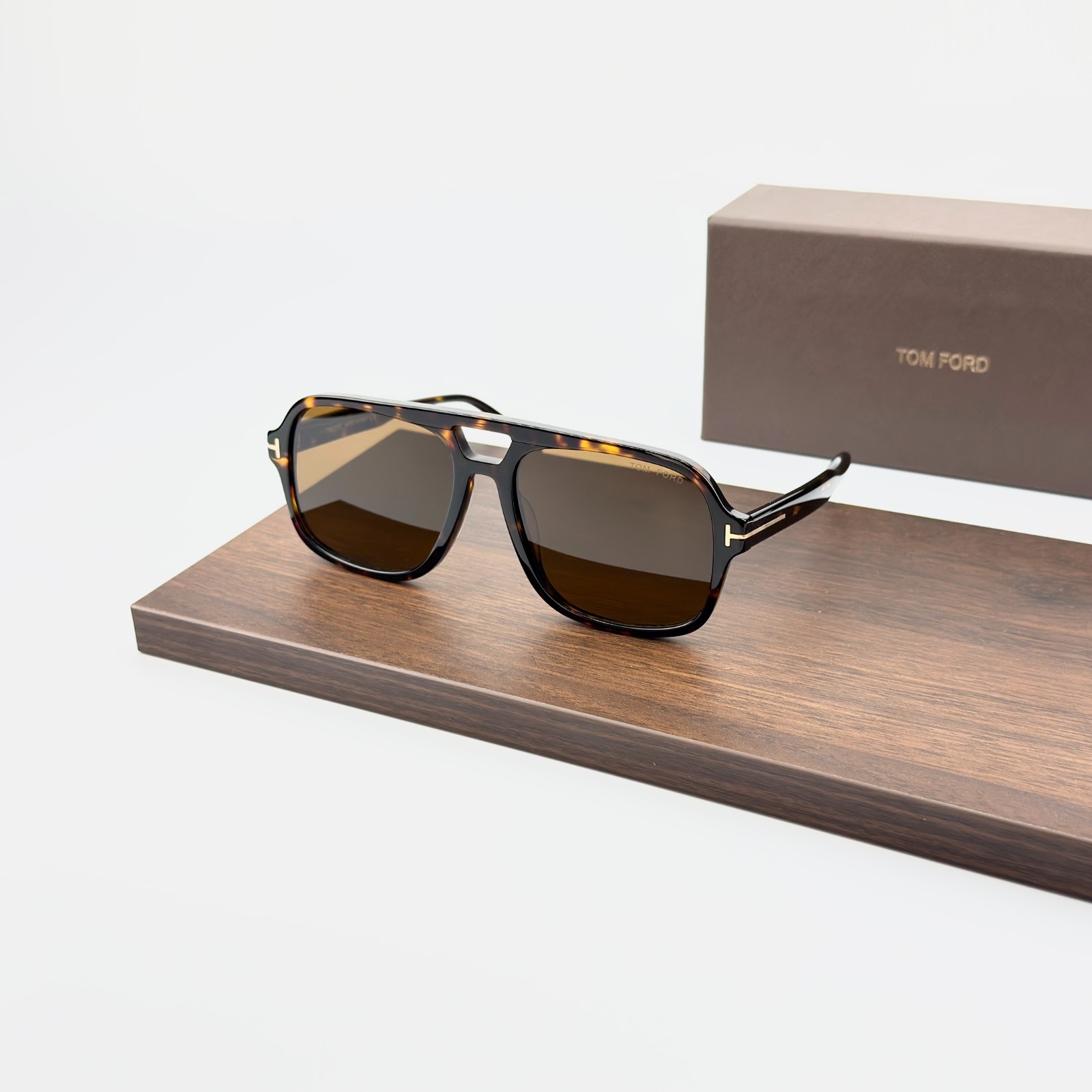 Tom Ford TF884 Tortoise Frame Brown Lens Aviator Sunglasses New w/ Box