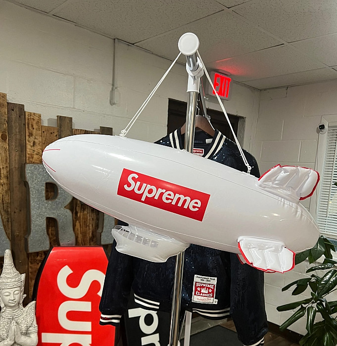 ⭐ Supreme FW17 Inflatable Blimp Red White Box Logo Collectible Accessory - SALE