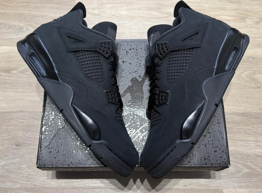 Air Jordan 4 Retro Black Cat 2025