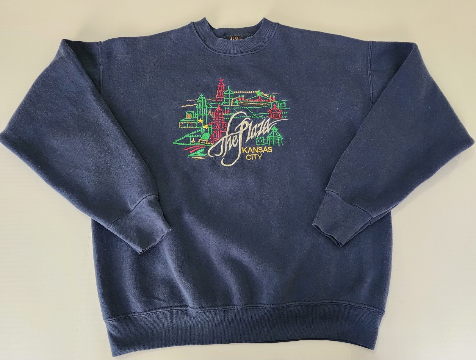 Vintage 90\'s Sweatshirt The Plaza Lights Kansas City Size Large Old Crew Grade A