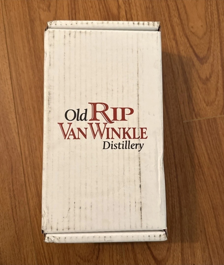 Pappy Van Winkle Sunglasses Rare 1 of 999 Collectors Edition Box, Bag, & Case