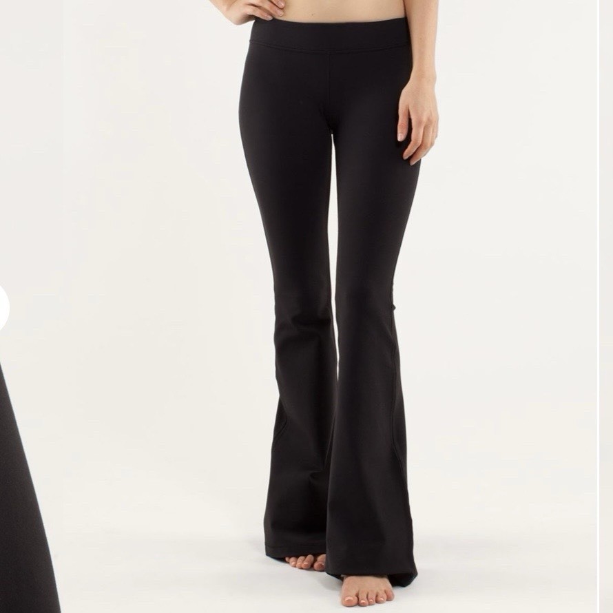 RARE Lululemon Wanderful  Low Rise Flare Pant Zippered Back Pockets Size 4 34 In