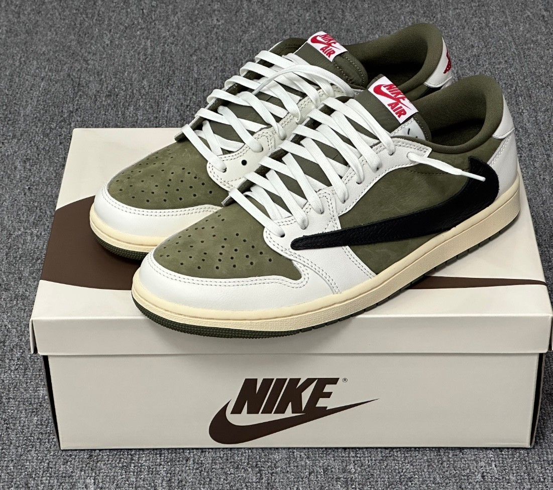 Men\'s Travis Scott AJ1 \