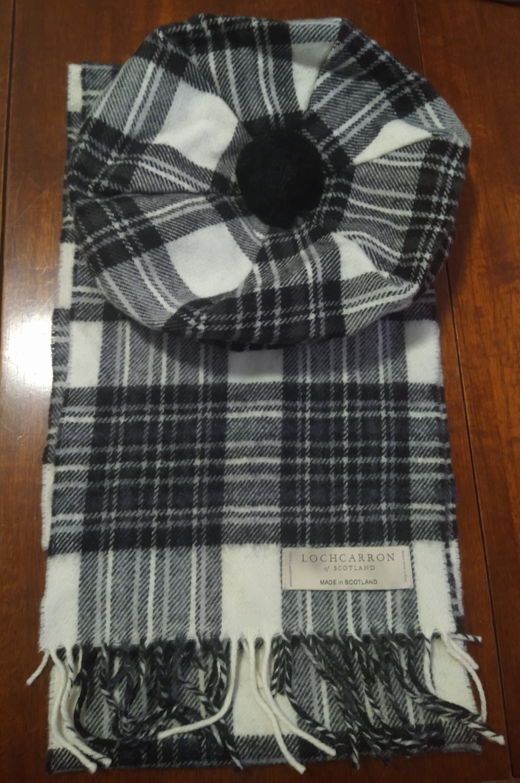 Lochcarron of Scotland Adult Wool Black Gray Beret Hat Scarf Set Plaid Scotland
