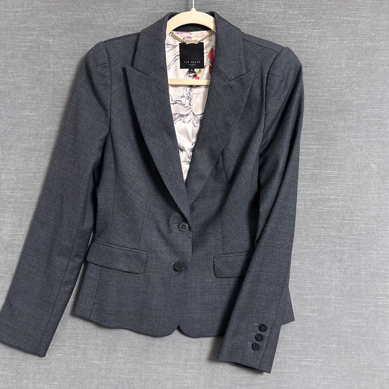 Ted Baker Blazer 8 Gray Check Wool Tailored Career Office Corporate Jacket Luxe