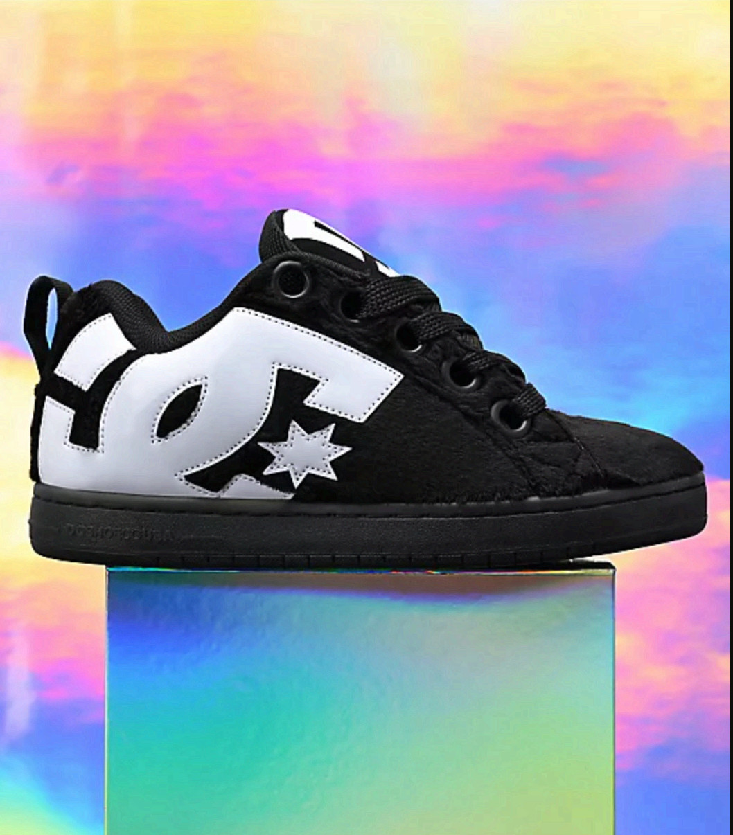 DC Shoes Court Graffik Puff Men's Skate Shoes Black White Padded Chunky Sneakers
