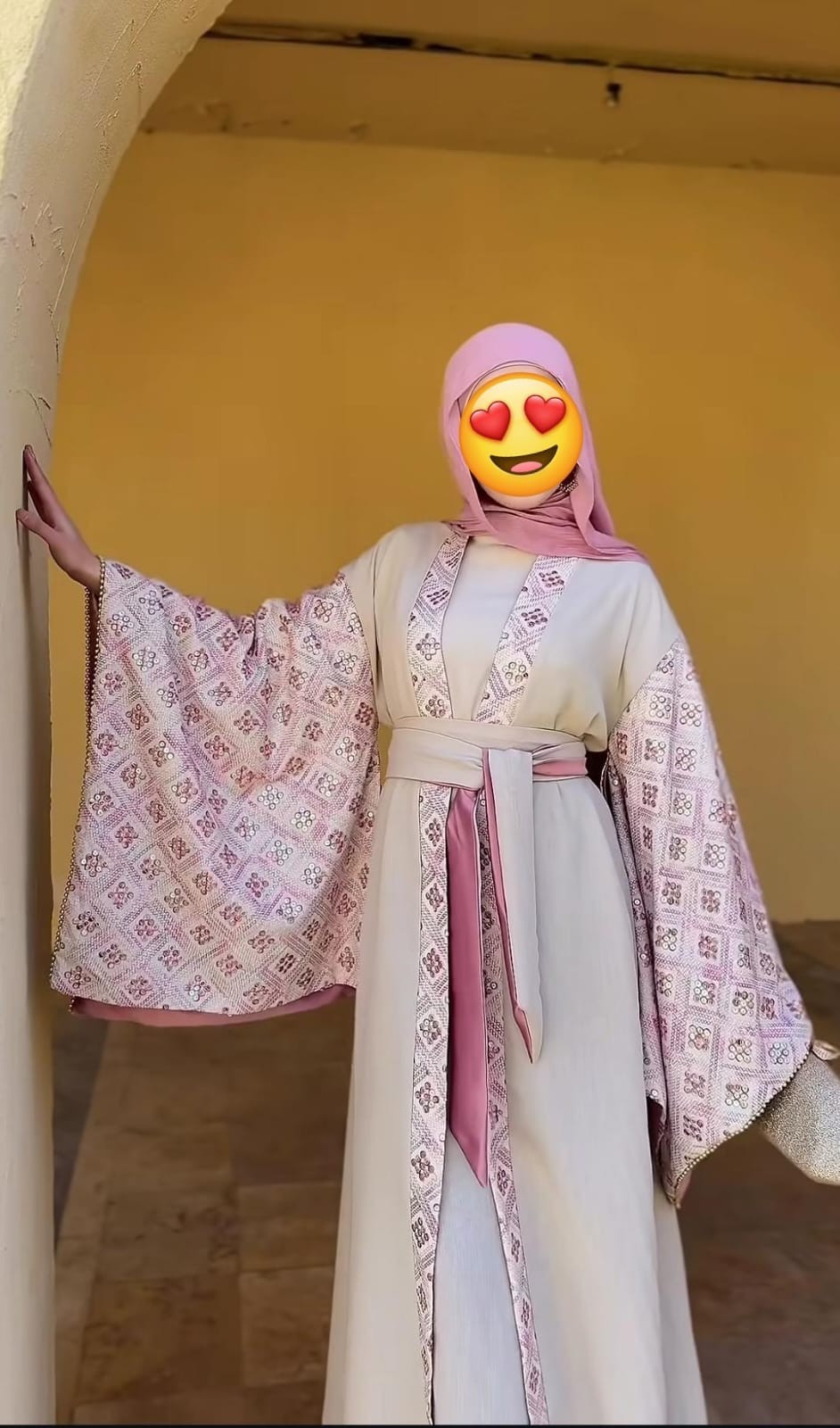 Women\'s Elegant Linen Abaya Beige Pink  Wide Satin-Lined Sleeves Modest Wear