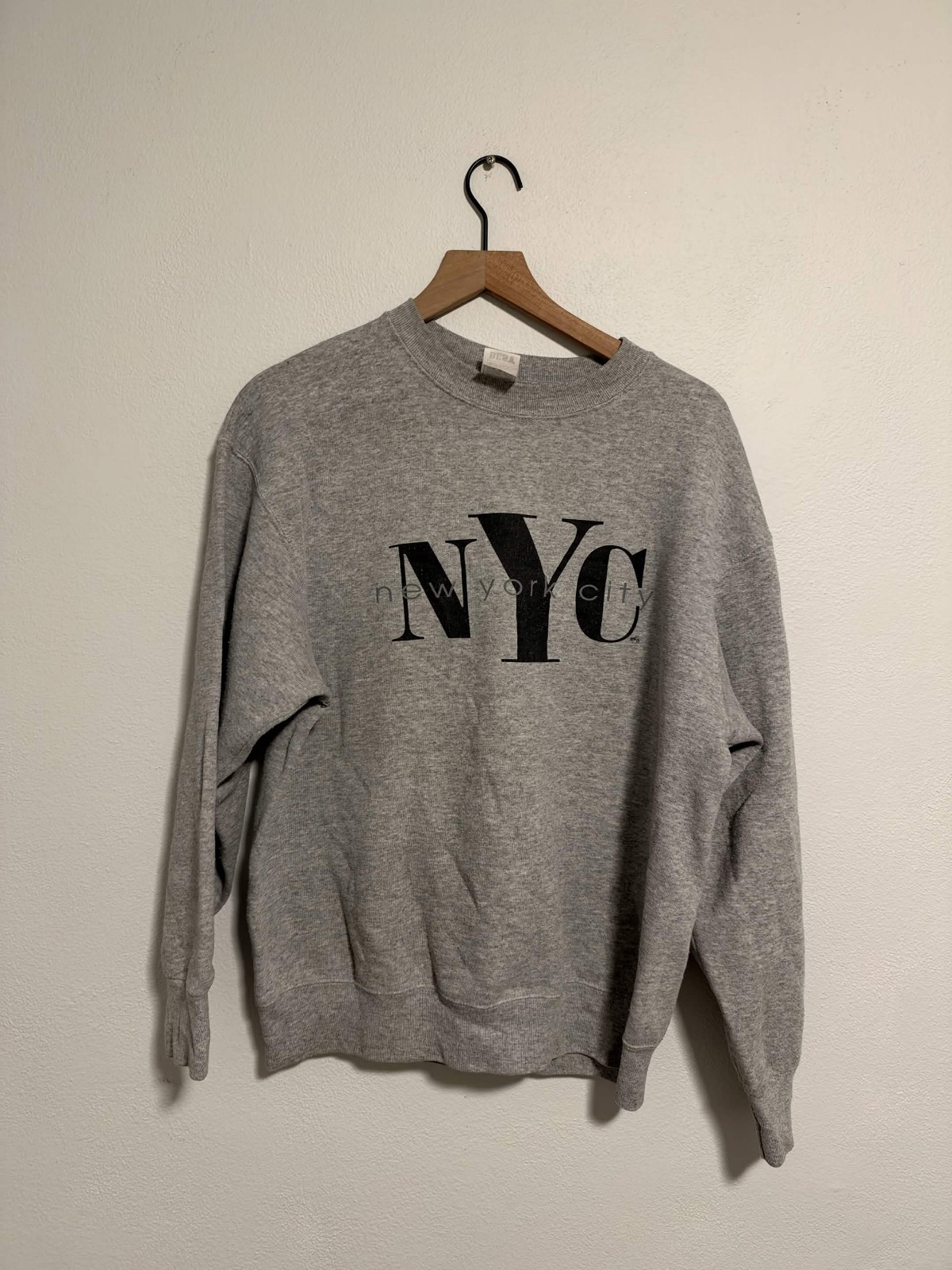 Vintage Fruit Of The loom Sweatshirt Adult L Gray Crewneck New York City Y2K