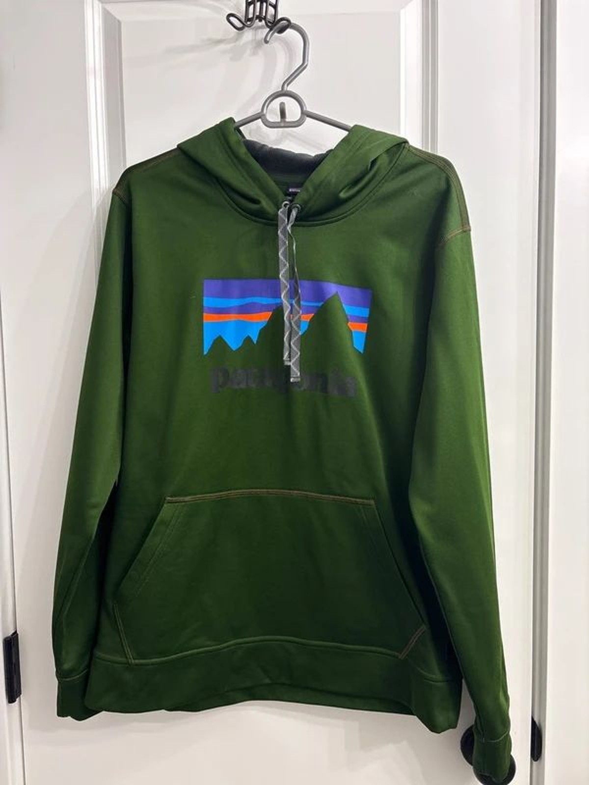 Patagonia Men’s Sweatshirt - Men’s Medium