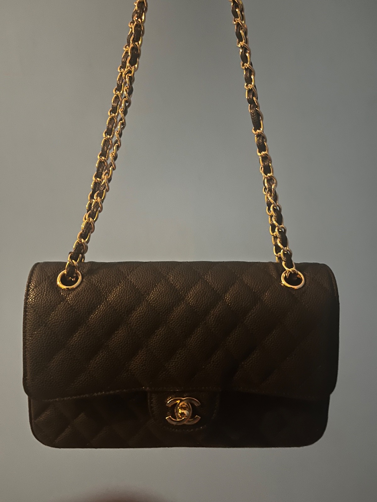 chanel classic flap bag medium caviar