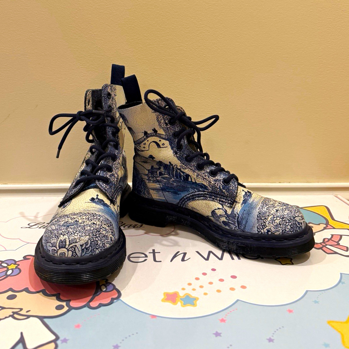Dr. Martens Pascal 1460 Rare Willow Cristal [WOMEN’S 5]