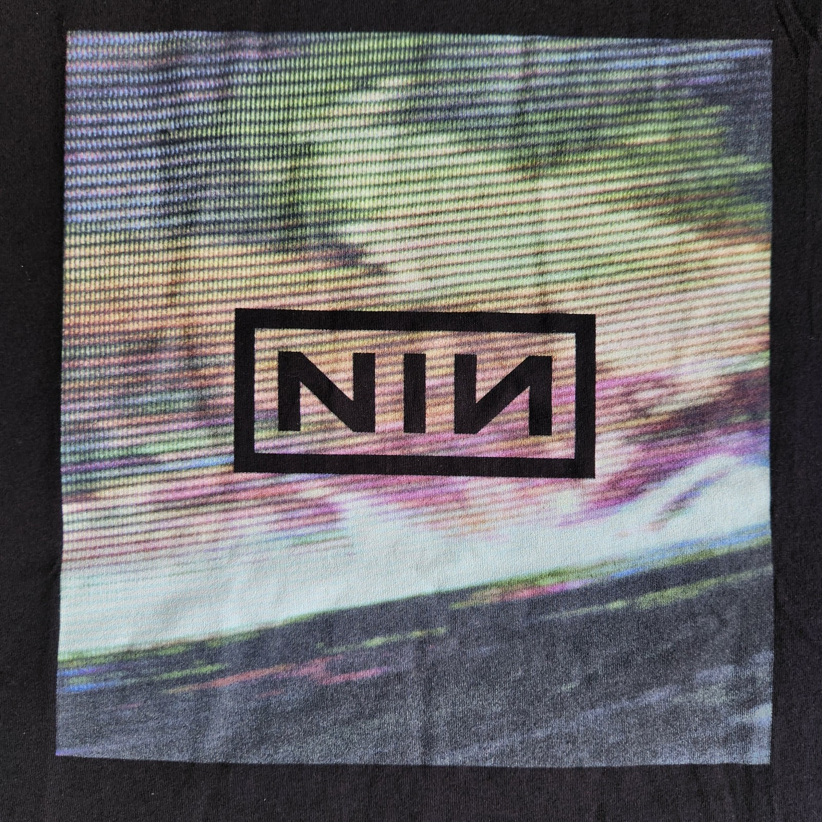 NIN Nine Inch Nails Hot Topic Waves Box Logo Rock Band Black Lrg Graphic T-Shirt