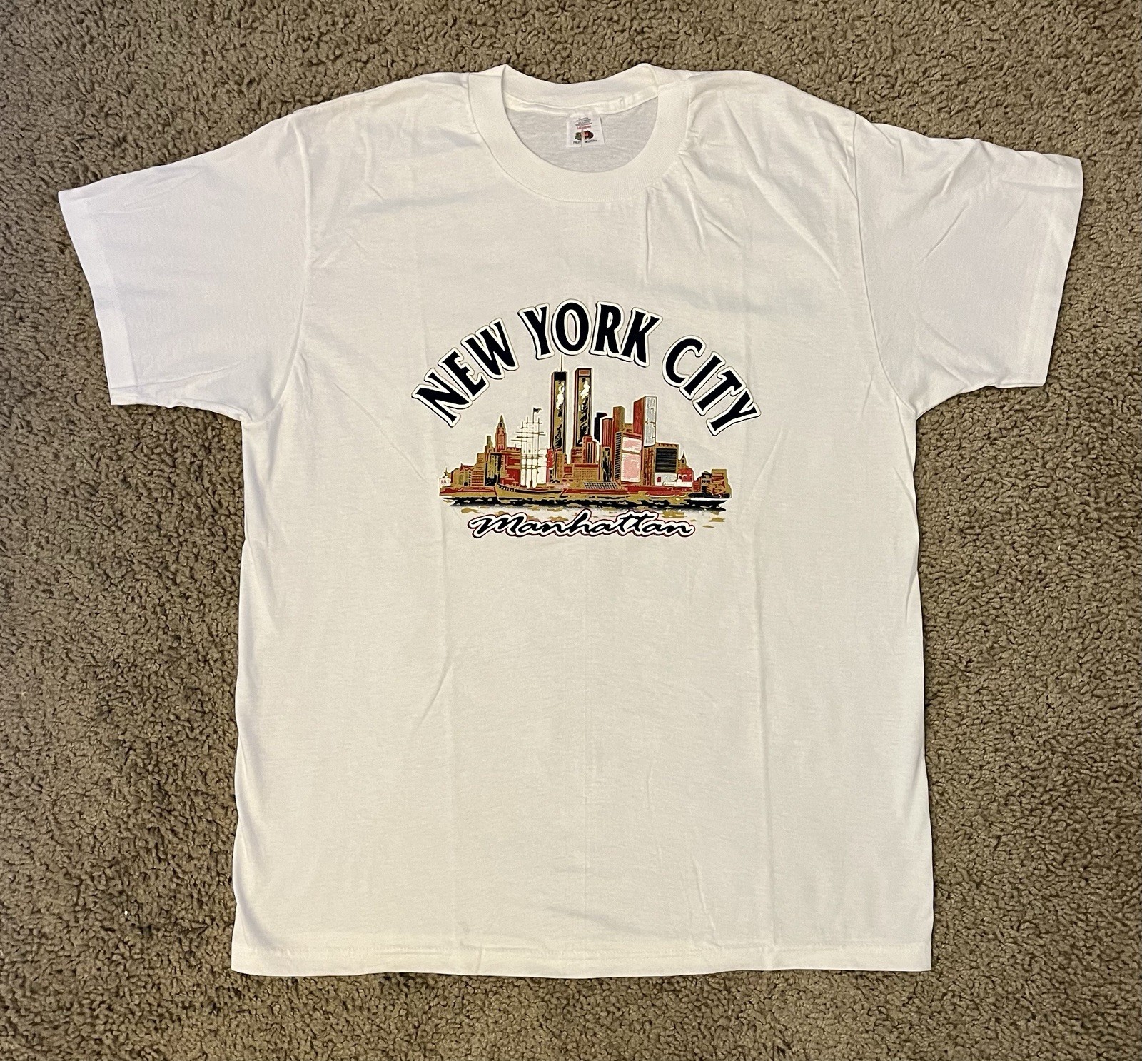 Vintage 1990s New York City Manhattan Twin Towers Skyline White T Shirt L