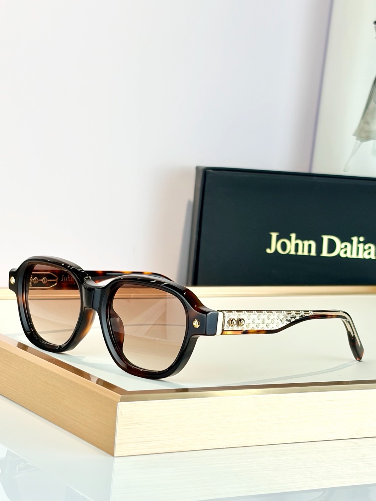 JOHN DALIA Project Series 12 Tortoise Round Sunglasses Brown Gradient Lens 51-18
