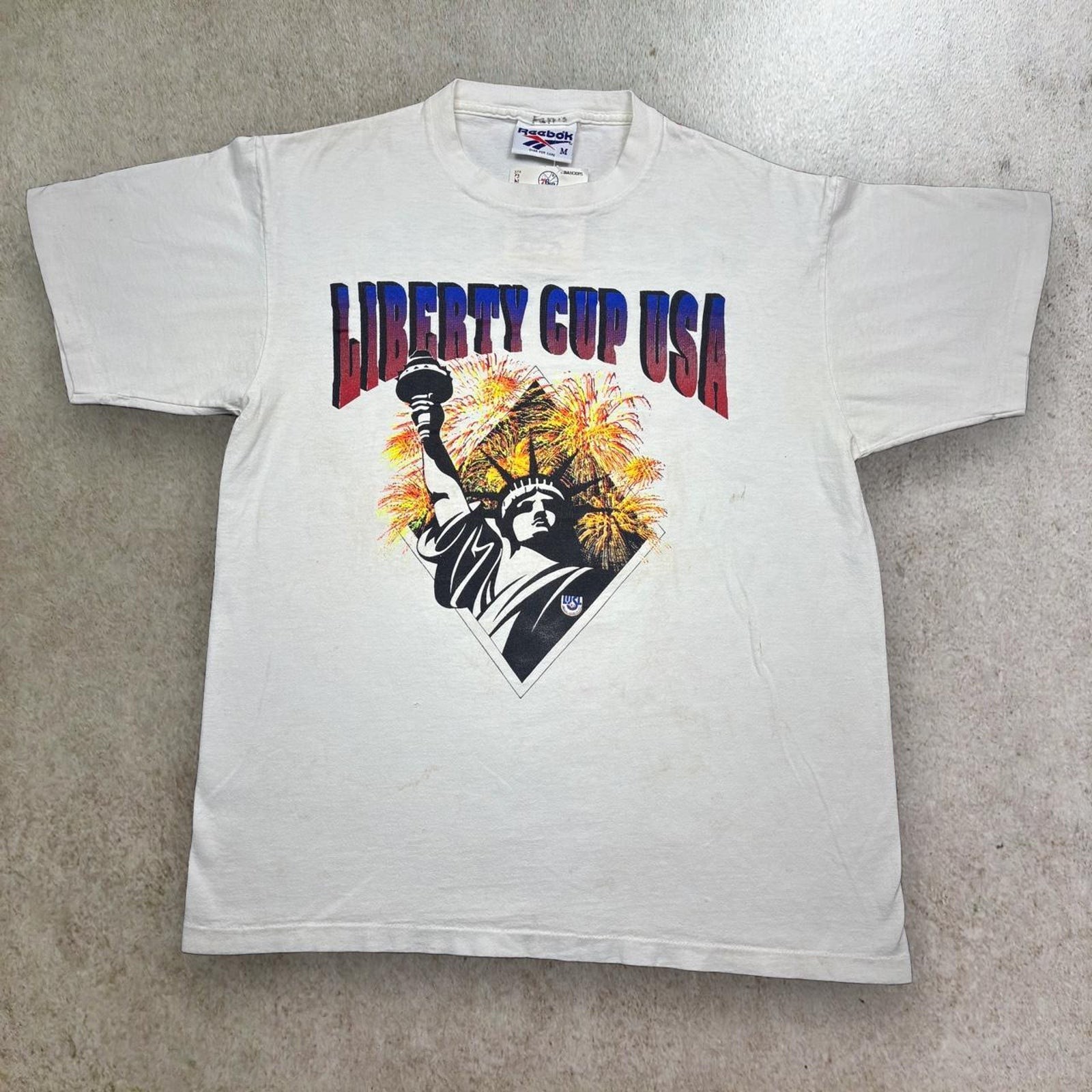 Vintage 90s reebok liberty cup