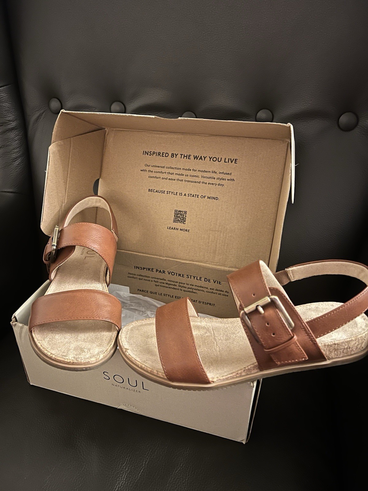 Naturalizer Soul Sandals 7.5 W Only Worn Once & In Original Box