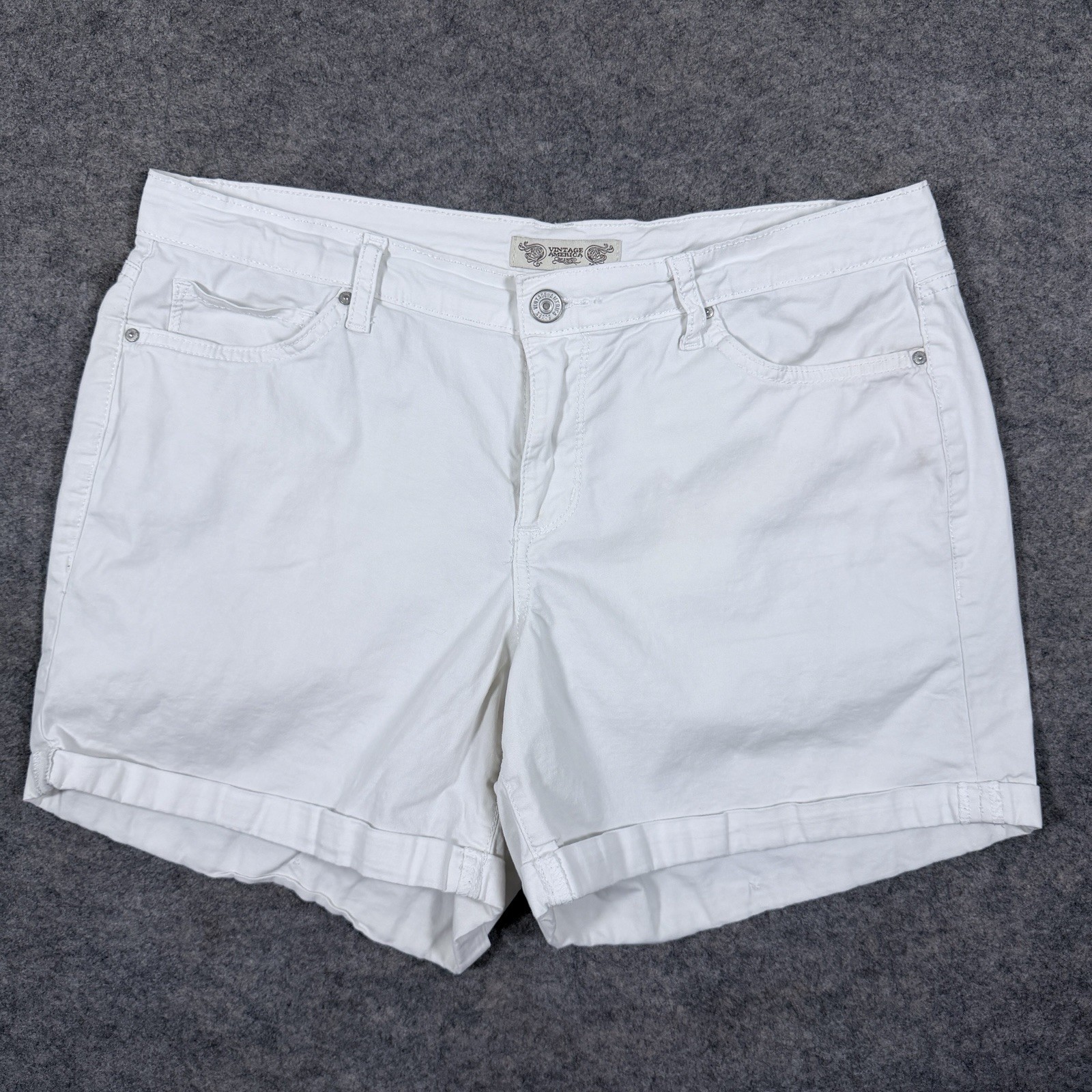 Vintage America Blues Casual Pull-On Shorts Women\'s Size 10 (Actual 35x5) White