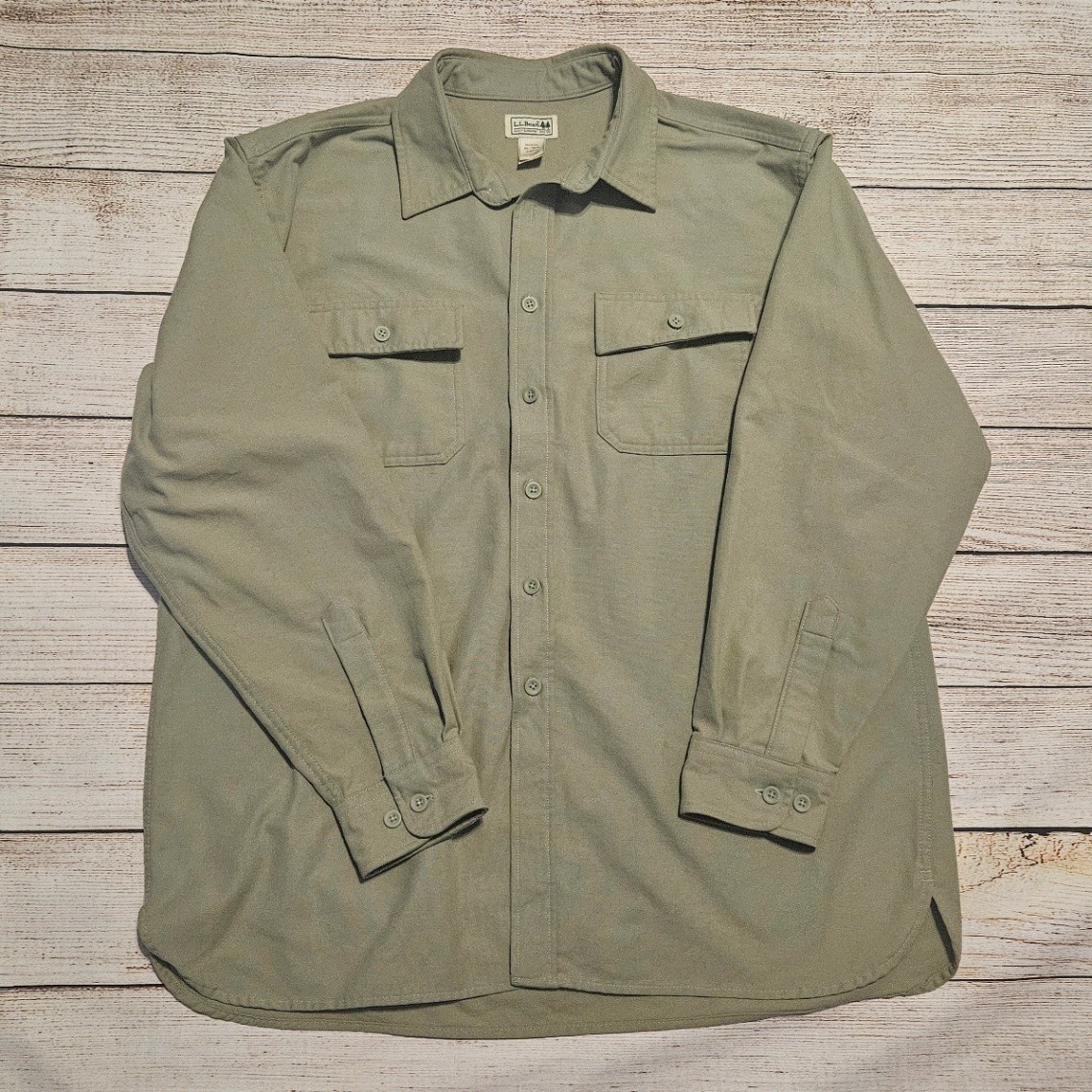 L.L.Bean Men\'s XL Regular Green Cotton Long Sleeve Utility Button Shirt