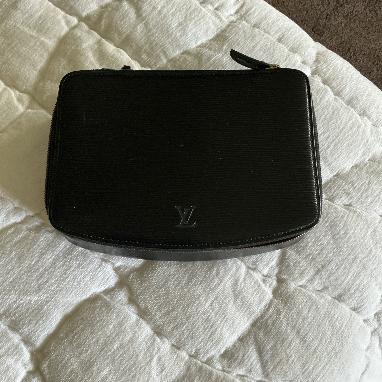 Auth LOUIS VUITTON Epi Noir Pochette Monte Carlo M11922 Jewelry Case