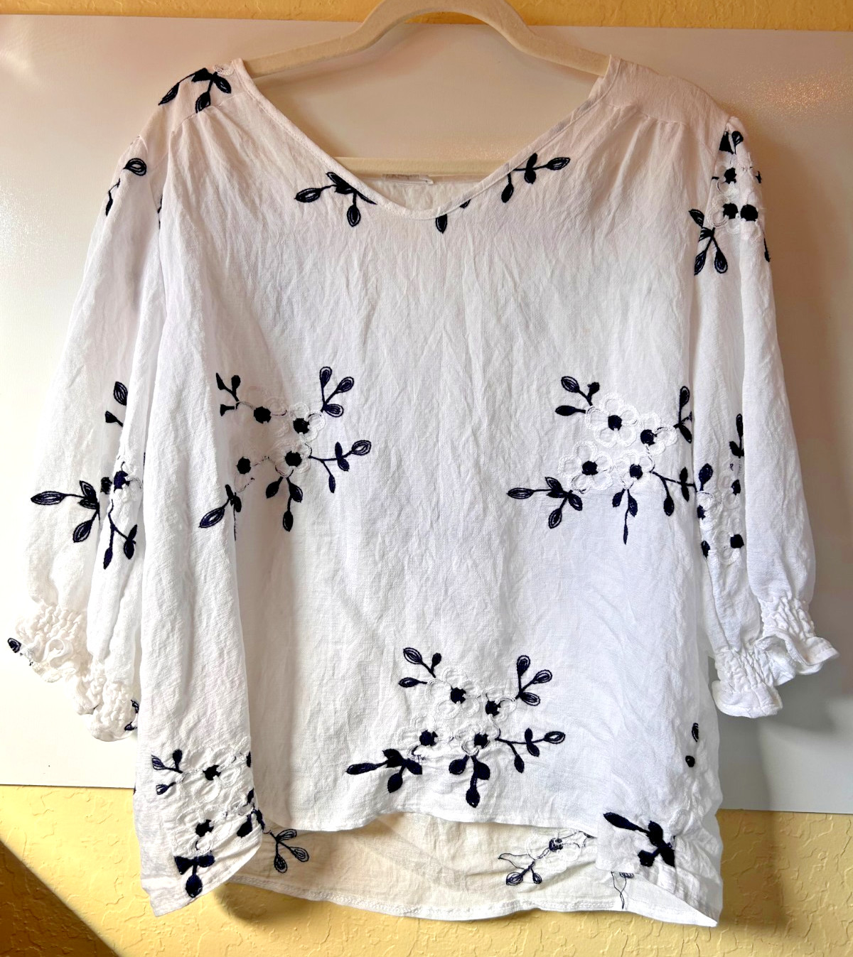 Kindred W\'s XL Floral Embroidered V-Neck Blouse White Navy Blue Boho Puff Sleeve