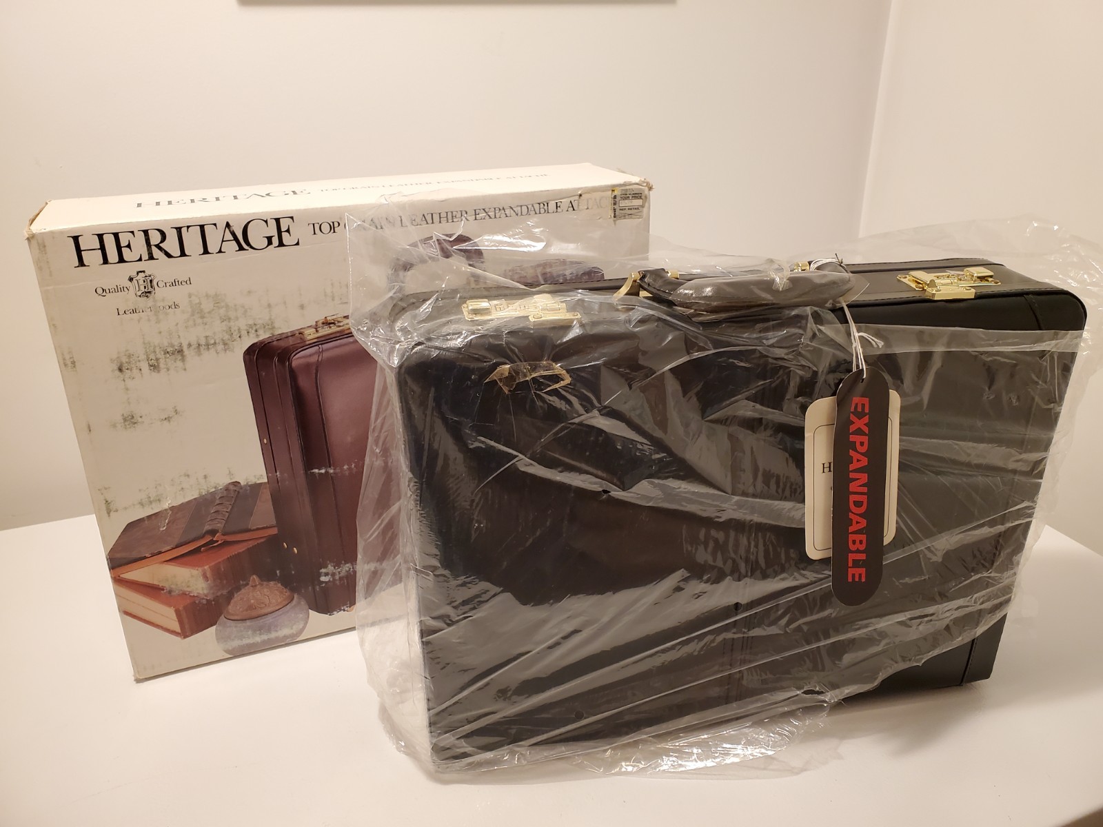 NIB Vintage Heritage Expandable Leather Attache Briefcase Black Model 11475 NEW