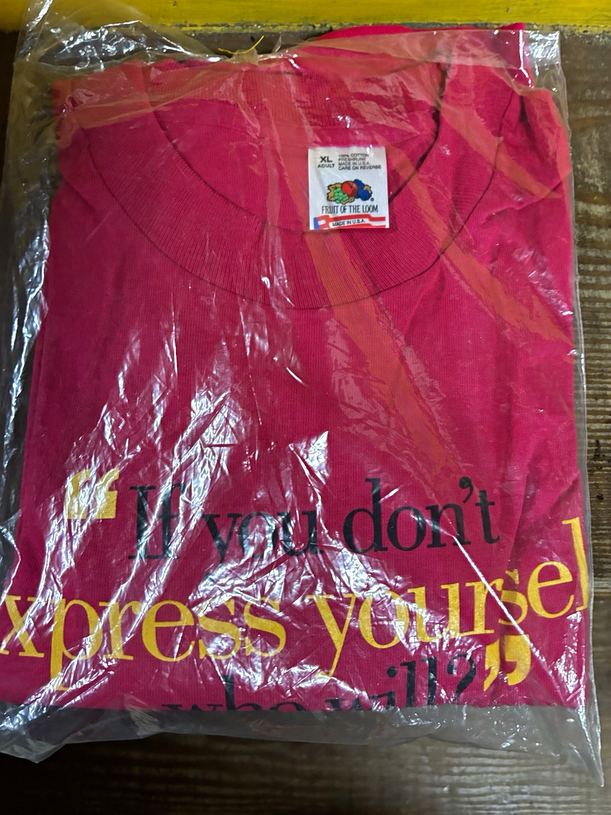 Vintage Virginia Slims Women’s XL T-shirt