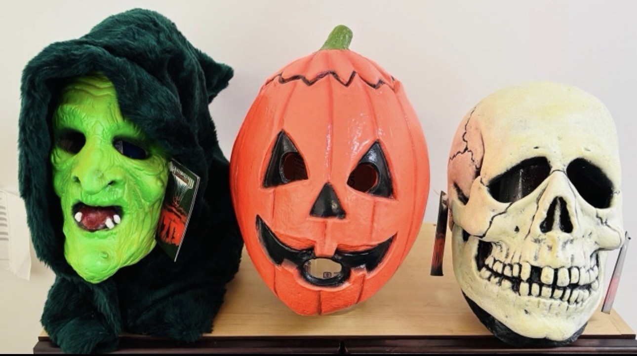 BRAND NEW Trick Or Treat Studios Halloween 3 Season Of The Witch Mask Set