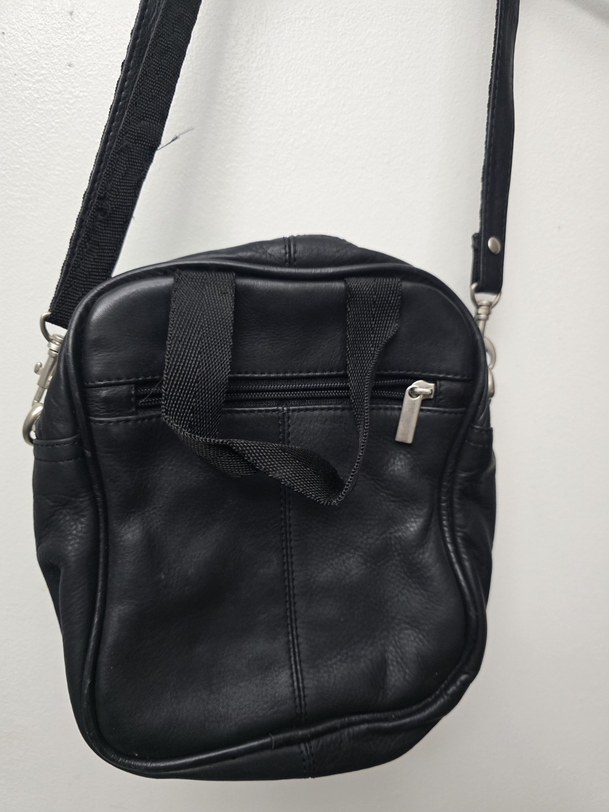 Wilson Leather Crossbody Shoulder Bag Black Vintage EUC 
