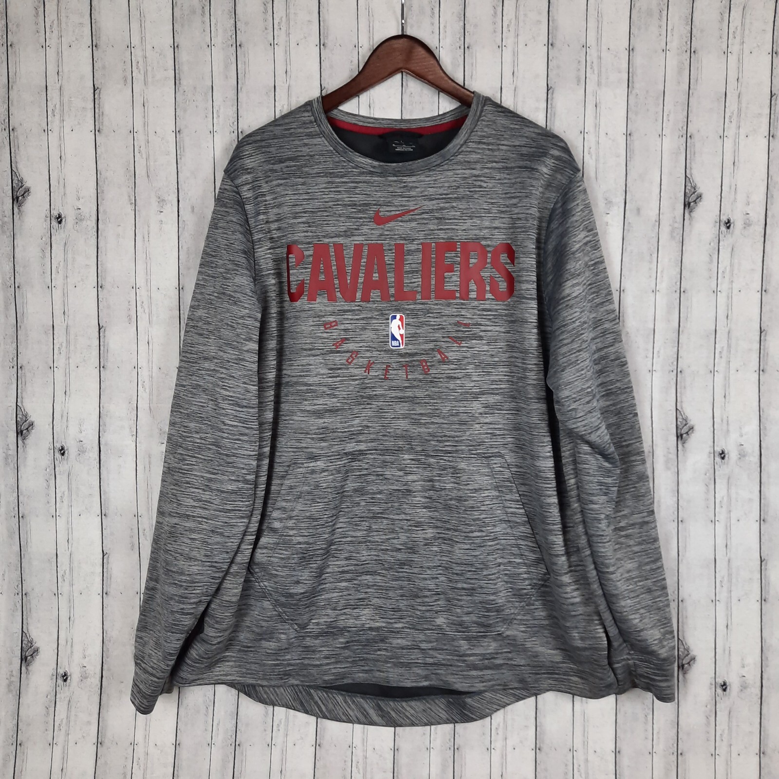 Nike Cleveland Cavaliers Sweatshirt Men\'s Size XL Dri Fit NBA Basketball 