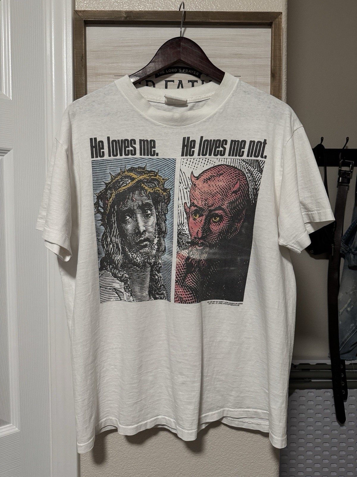 Vintage 1991 Living Epistles “He loves me. He loves me not.” Jesus Tee