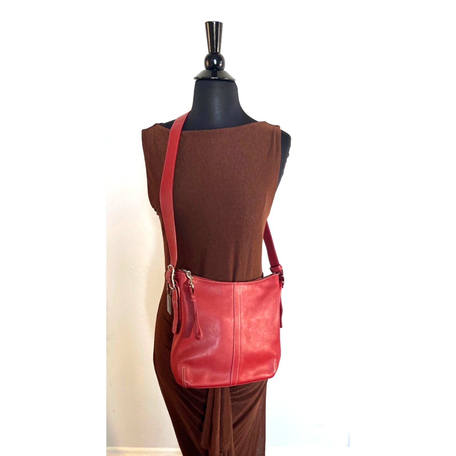 Vintage Coach Legacy Slim Duffle Red Hobo Crossbody 9326