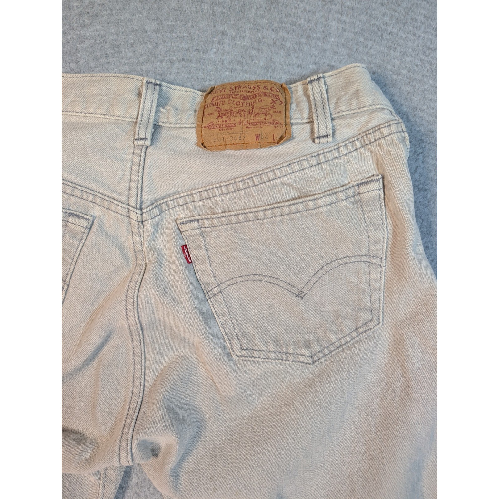 Vintage Levis 501-0657 Jeans Mens W32 L36 Made in USA Tan Stone Wash Button Fly