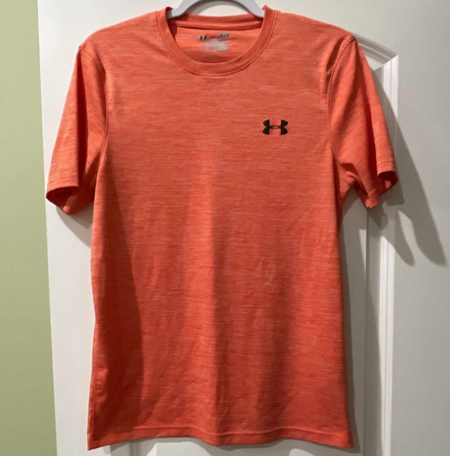Under Armour HeatGear Men\'s SM Orange Crew Neck Short Sleeve Logo T-Shirt