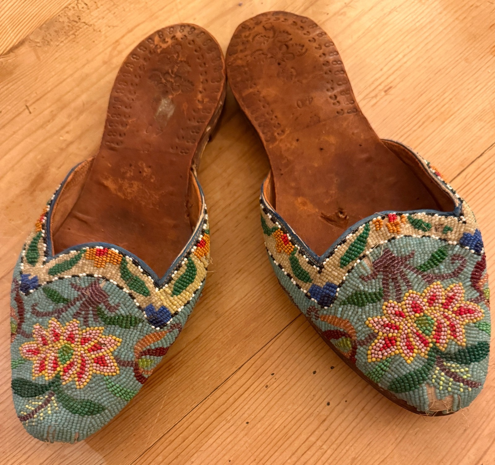 Vintage Chinese Handmade Beaded Wedding Slippers (Kasut Manek) B101