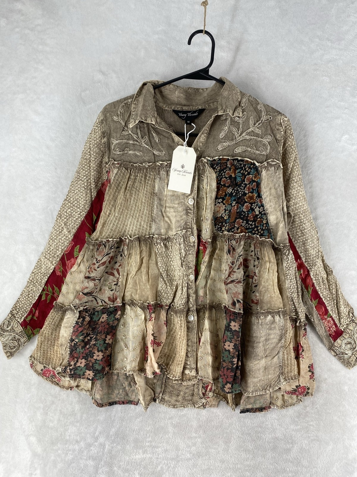Young Threads Tunic Top Womens Medium Latte Patchwork Floral Boho Button Up NEW