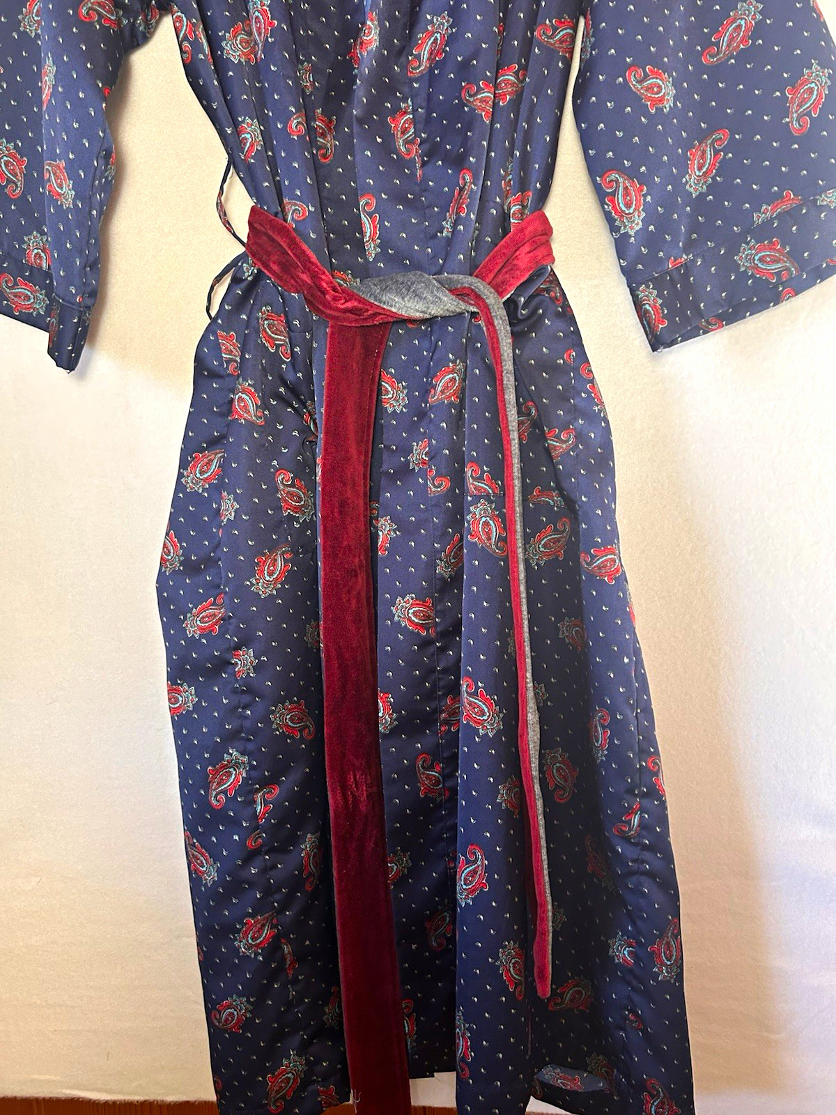 Christian Dior Men’s One Size Blue/Red Paisley Robe Belted Tie Long Sleeve
