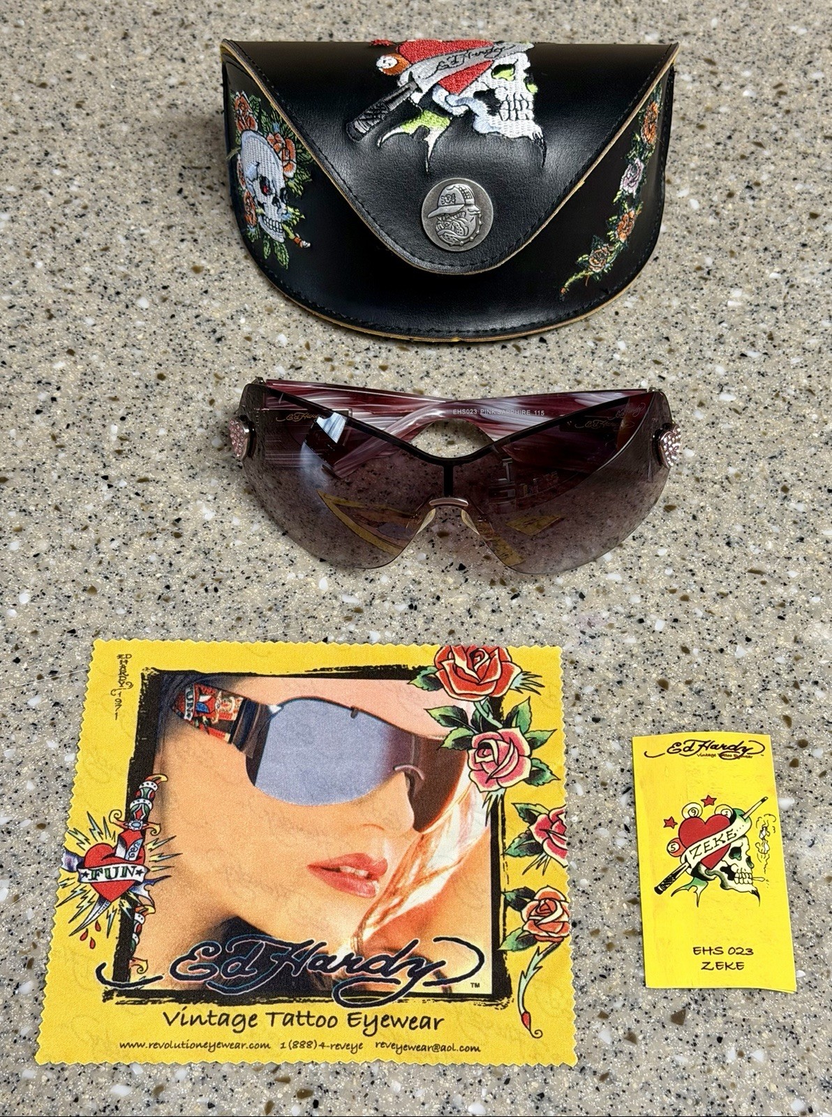 Ed Hardy Bling Sexy Heart Cross Skull Womens Pink Sunglasses EHS023 Leather Case