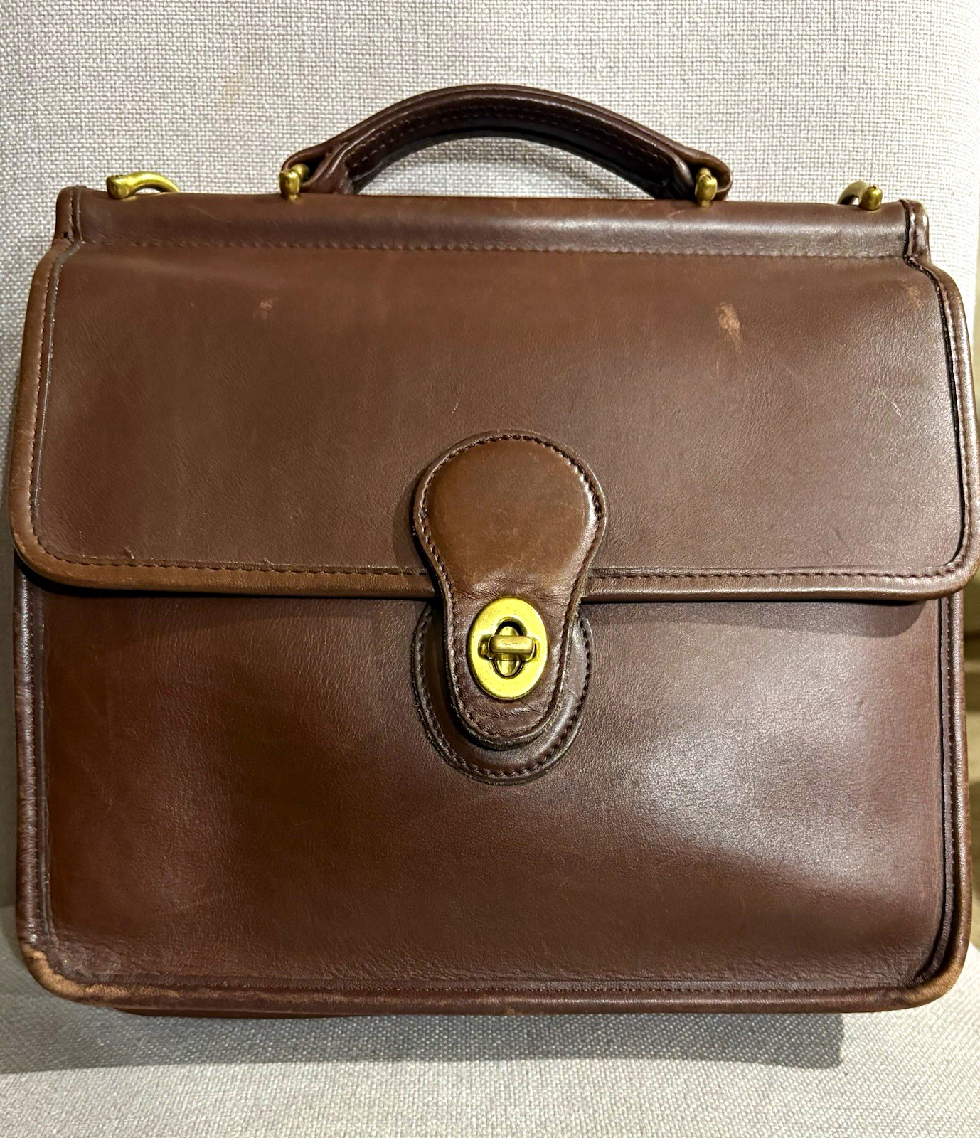 Vintage Coach Willis Bag 9927 Brown Leather Brass Turnlock Crossbody Hangtag