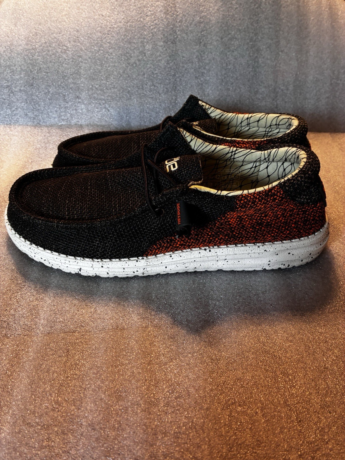 hey dudes mens Shoes Size 9 wally sox wave jave brown Unique Slip Ons