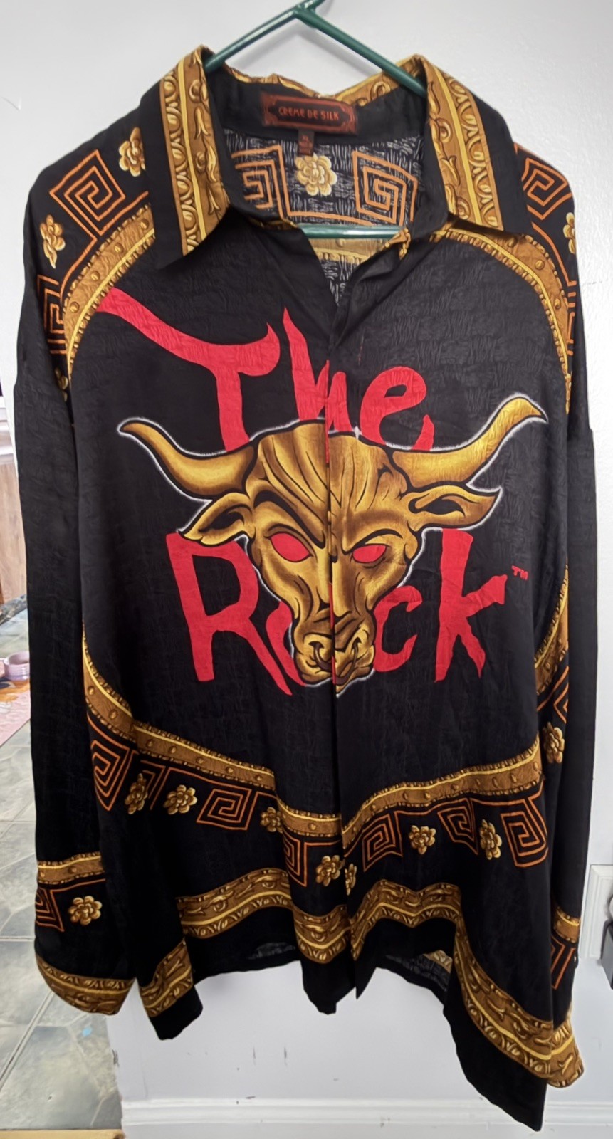 Super RARE 2001 MENS CREME DE SILK CREPE SILK SHIRT THEME THE ROCK WWE SIZE XL