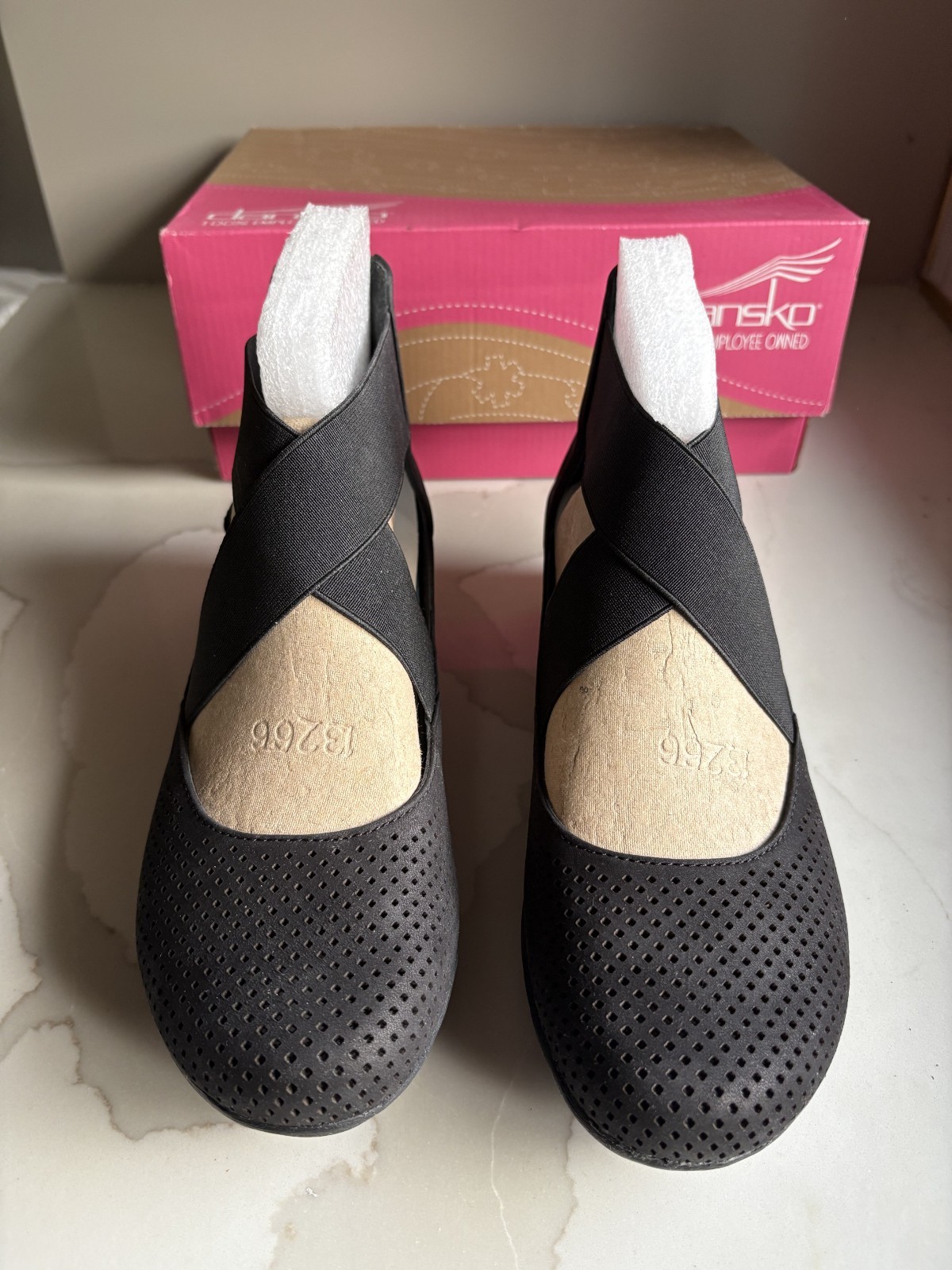Brand New Dansko Black Women\'s Cross Strap Mary Jane Shoes Size 40 (US 9.5-10)
