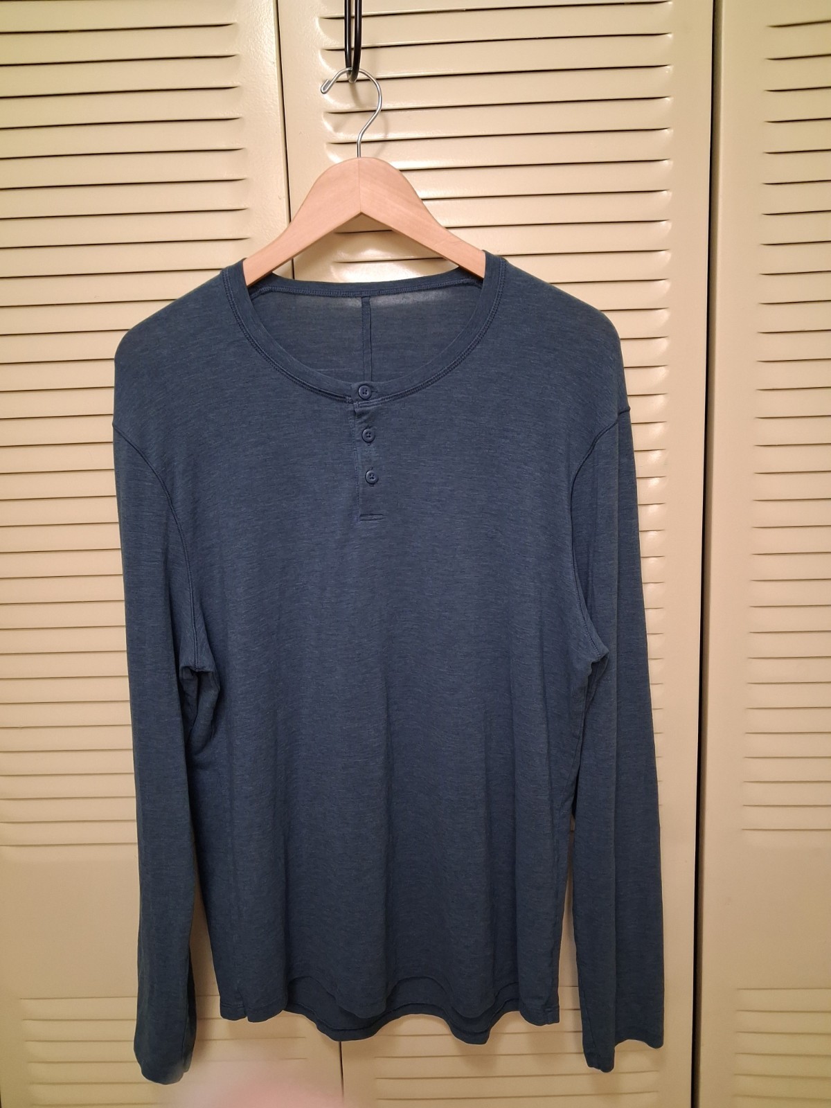 Lululemon The Fundamental Henley Men’s Blue Long Sleeve Shirt Sz XL